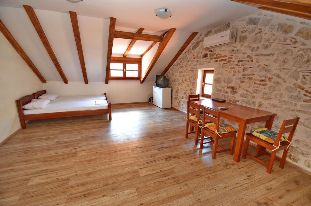 Apartments Historic Stone House Kotor Phòng bức ảnh