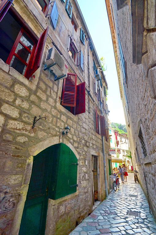 Apartments Historic Stone House Kotor Phòng bức ảnh