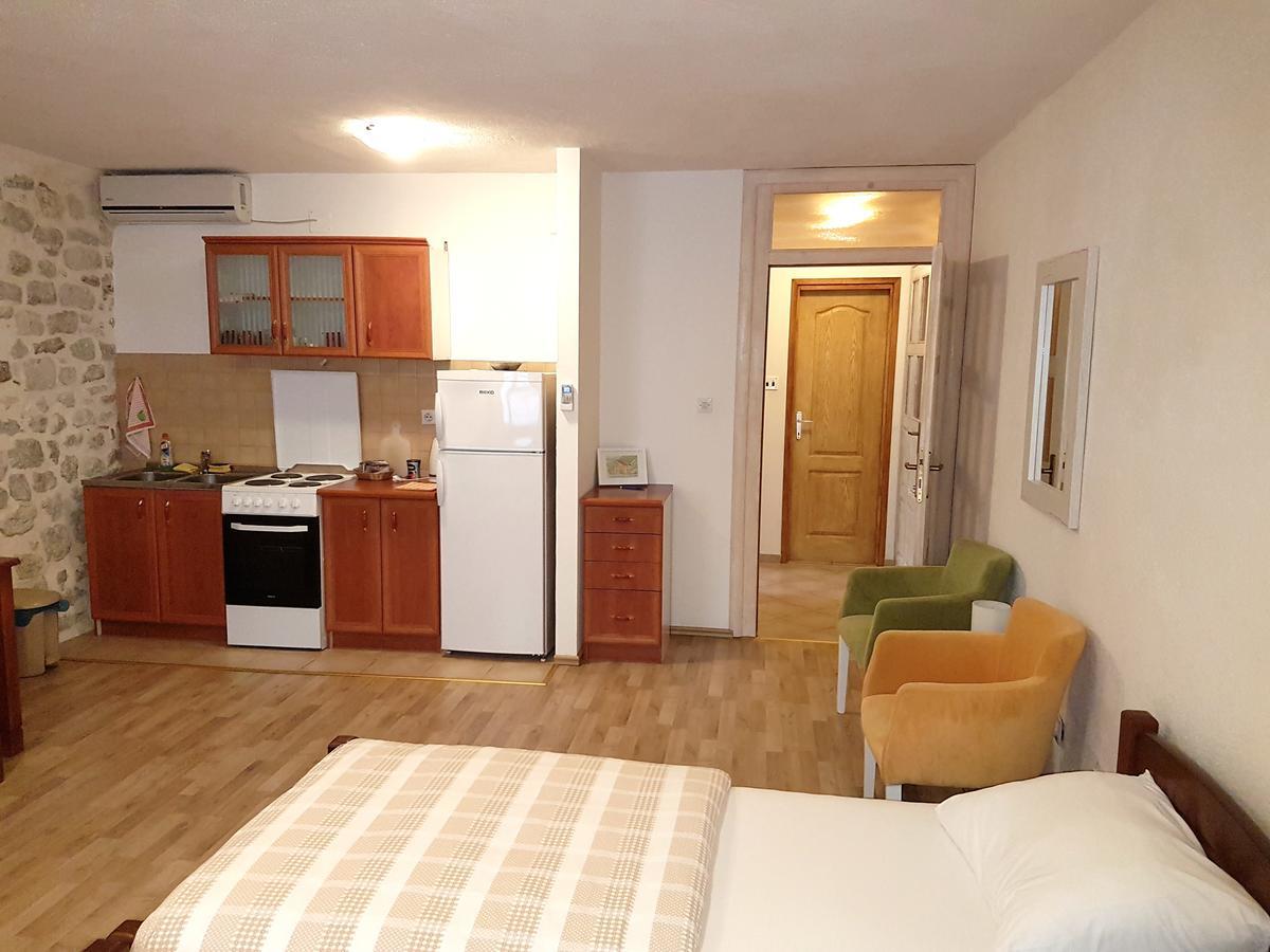 Apartments Historic Stone House Kotor Ngoại thất bức ảnh